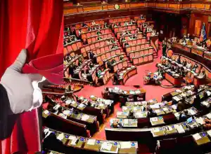 IL TEATRINO DELLA POLITICA INCERTO E INDECOROSO.jpg