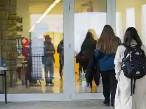 questa ferita sia un ponte non un muro la lettera aperta della prof accoltell 6f8218f8 2945 11f1 8e34 721c3b1c5e3e 1440 1080 v3 large libera